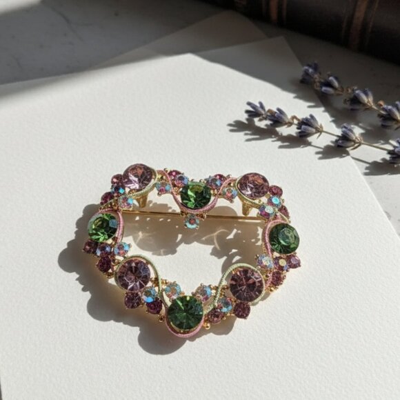 💚💖 2-in-1 Versatile Heart Brooch & Necklace Converter - Crystal Sparkle - Picture 3 of 8